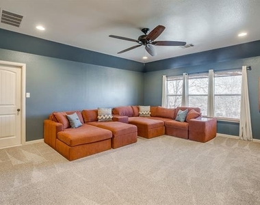 43 Crown Road - Photo Thumbnail 20