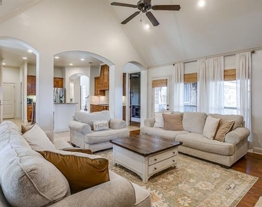 43 Crown Road - Photo Thumbnail 12