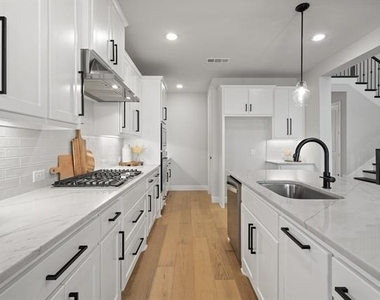 4320 Sandhills Lane - Photo Thumbnail 9