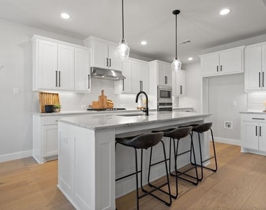4320 Sandhills Lane - Photo Thumbnail 7
