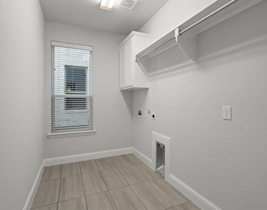 4320 Sandhills Lane - Photo Thumbnail 21