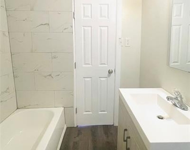 111 Rousseau Street - Photo Thumbnail 12
