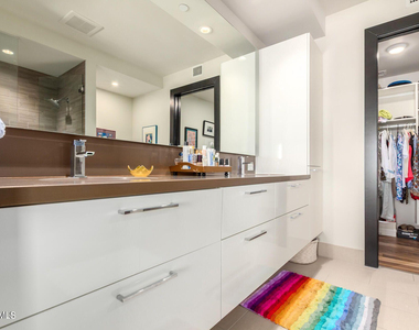 4422 N 75th Street - Photo Thumbnail 8