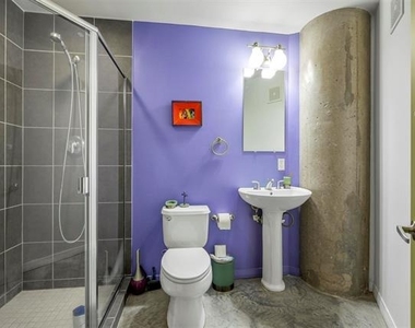 1001 Belleview Street - Photo Thumbnail 11