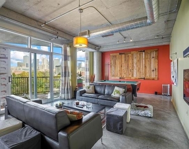 1001 Belleview Street - Photo Thumbnail 17