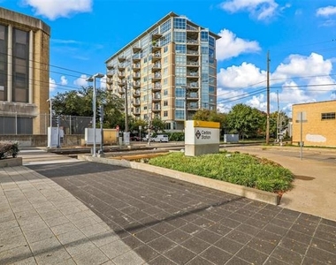 1001 Belleview Street - Photo Thumbnail 25