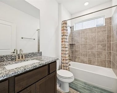 2004 Huntersridge Drive - Photo Thumbnail 22