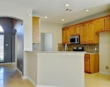 8729 Sunset Trace Drive - Photo Thumbnail 11