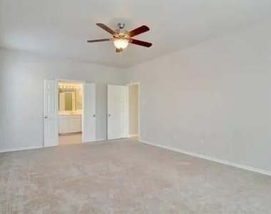 8729 Sunset Trace Drive - Photo Thumbnail 19