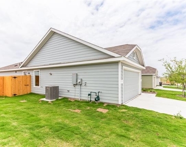 9781 Skyhawk Avenue - Photo Thumbnail 8