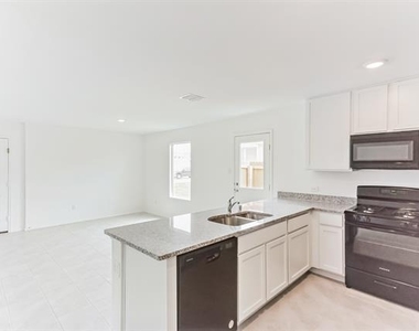 9781 Skyhawk Avenue - Photo Thumbnail 10