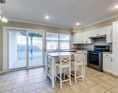 1507 Auburn Drive - Photo Thumbnail 13