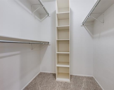 1507 Auburn Drive - Photo Thumbnail 26