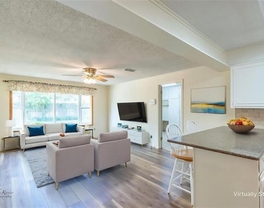 3317 Santa Monica Drive - Photo Thumbnail 6