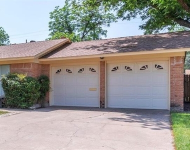 3317 Santa Monica Drive - Photo Thumbnail 2
