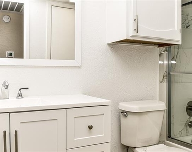3022 Forest Lane - Photo Thumbnail 9