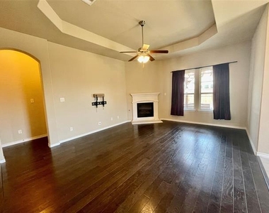 543 Haven Drive - Photo Thumbnail 3
