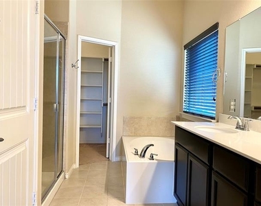 543 Haven Drive - Photo Thumbnail 9
