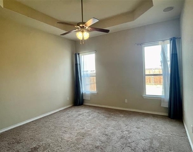 543 Haven Drive - Photo Thumbnail 7