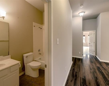 3221 Timber Ridge Trail - Photo Thumbnail 12