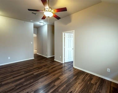 3221 Timber Ridge Trail - Photo Thumbnail 10