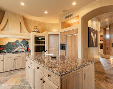 34068 N 79th Way - Photo Thumbnail 13