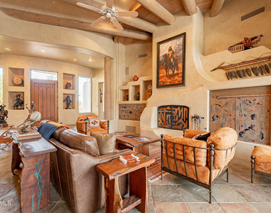 34068 N 79th Way - Photo Thumbnail 12