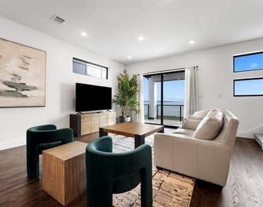 8609 Secretariat Drive - Photo Thumbnail 27
