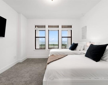 8609 Secretariat Drive - Photo Thumbnail 32