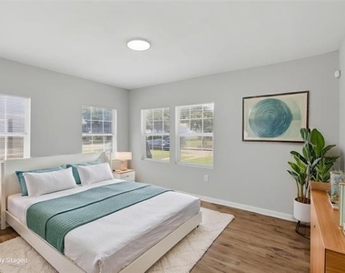 2211 Wilbur Street - Photo Thumbnail 11