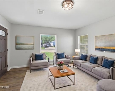 2211 Wilbur Street - Photo Thumbnail 3