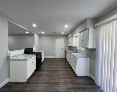 4828 Grove Street - Photo Thumbnail 2