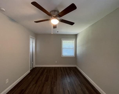 4828 Grove Street - Photo Thumbnail 4