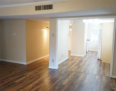 608 Hillcrest Street - Photo Thumbnail 10