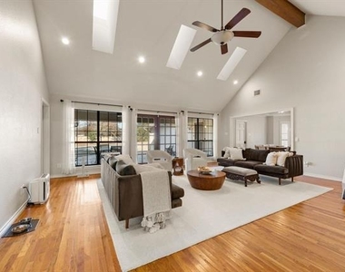 1000 Raven Bend Court - Photo Thumbnail 29