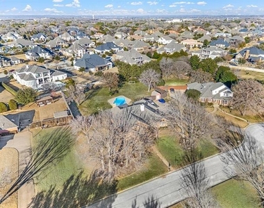 1000 Raven Bend Court - Photo Thumbnail 34