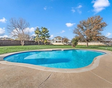1000 Raven Bend Court - Photo Thumbnail 18