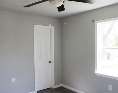 5205 Gordon Avenue - Photo Thumbnail 14