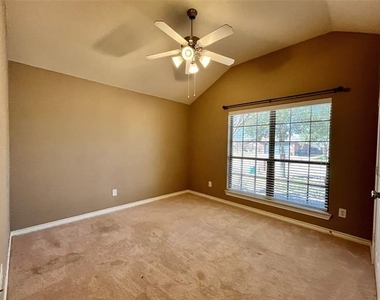3504 Northpointe Drive - Photo Thumbnail 9