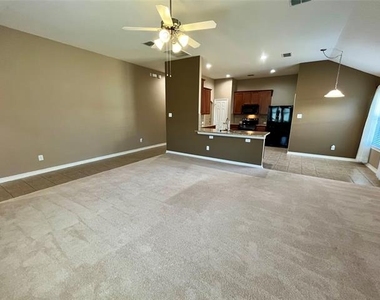 3504 Northpointe Drive - Photo Thumbnail 16