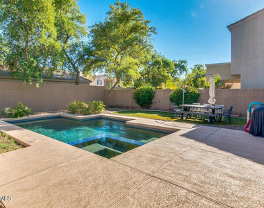 2037 W Periwinkle Way - Photo Thumbnail 34