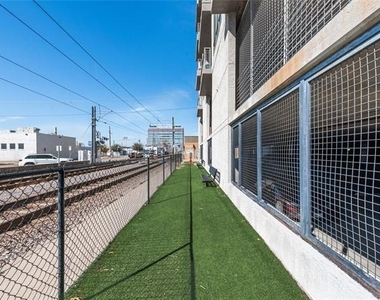 5609 Smu Boulevard - Photo Thumbnail 27