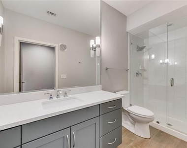 5609 Smu Boulevard - Photo Thumbnail 13