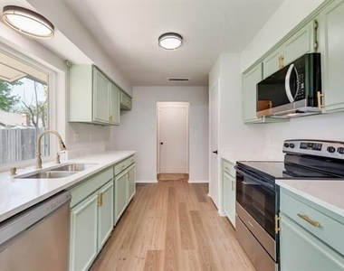 1656 Glenhill Lane - Photo Thumbnail 9