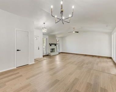 1656 Glenhill Lane - Photo Thumbnail 5