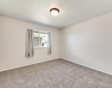 1656 Glenhill Lane - Photo Thumbnail 13