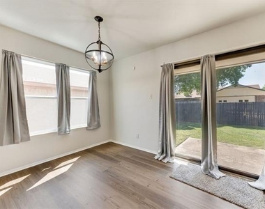 1656 Glenhill Lane - Photo Thumbnail 8
