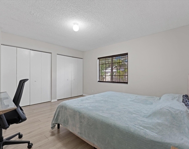 2264 Salerno Circle - Photo Thumbnail 13