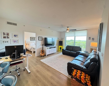 700 E Boynton Beach Boulevard - Photo Thumbnail 3