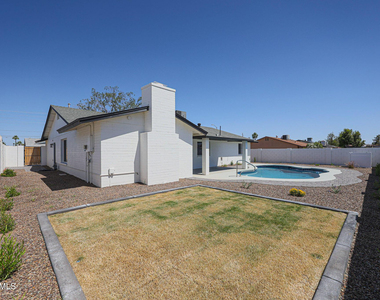 11202 N 43rd Drive - Photo Thumbnail 29